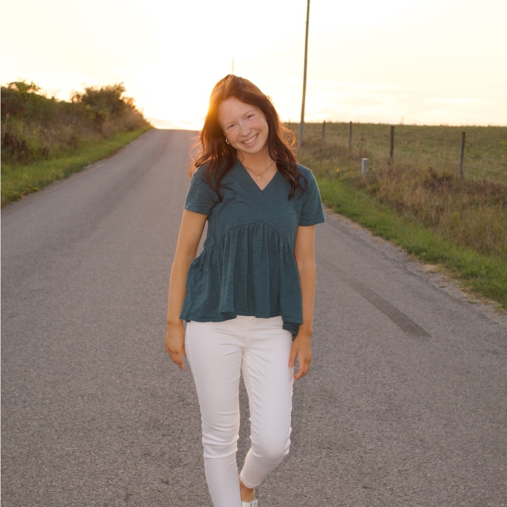 Meet your Posher, Ava